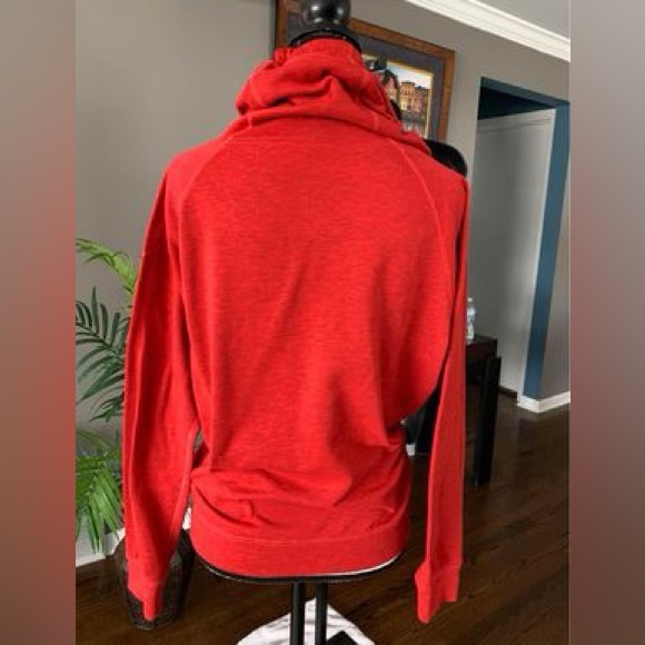 Nike Obsessed Infinity Cover Up Shirt Sweatshirt Funnel Neck Red Women's Small - Picture 5 of 6